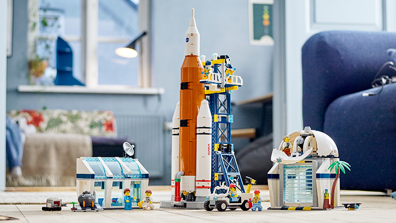 LEGO® City Rocket Launch Center